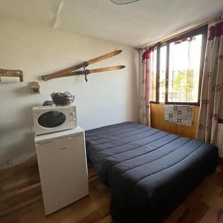 Pied Des Pistes Super Sauze Enchastrayes