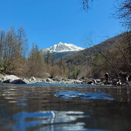 Pied Des Pistes Super Sauze Daire Enchastrayes